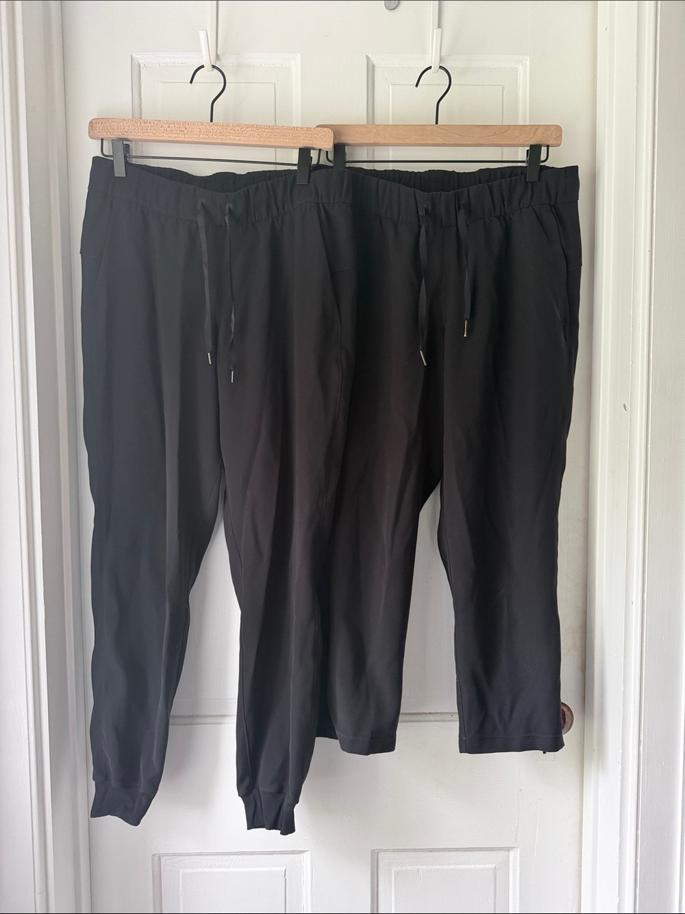 Lululemon On the Fly set of 2